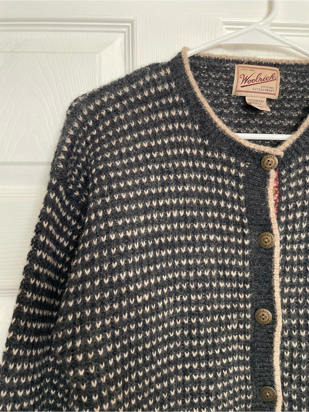 Vintage Woolrich 100% Wool Womens size S Dark Grey & Cream Button Cardigan - Picture 2 of 9